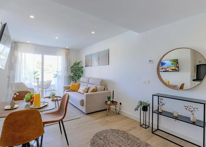 Free Lagoon Access, Gym, Sauna, Ac, Parking, Pets Ok アパート エステポナ