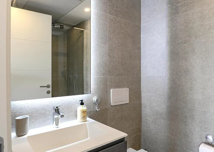 Free Lagoon Access, Gym, Sauna, Ac, Parking, Pets Ok エステポナ