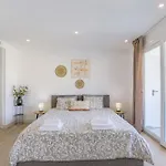 Couples Escape, Free Alcazaba Lagoon Access, Pool, Gym, Pets Ok *