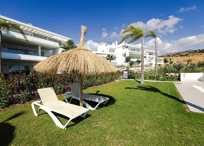 Free Lagoon Access, Gym, Sauna, Ac, Parking, Pets Ok Estepona