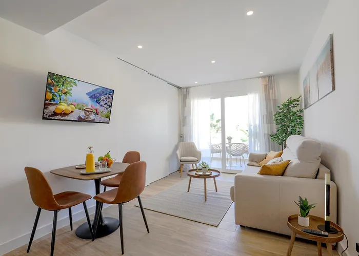 Free Lagoon Access, Gym, Sauna, Ac, Parking, Pets Ok * Estepona